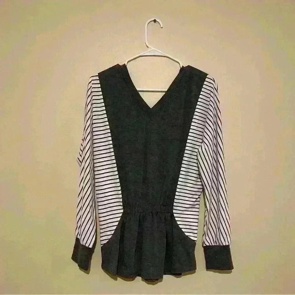 Ouges Gray & White stripe Color- Block Cinch Waist Long Sleeves Top Small - Picture 3 of 8